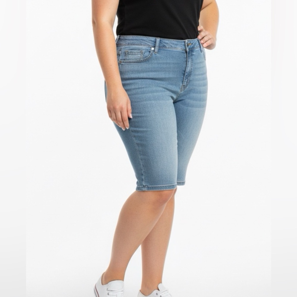 Ellos Women's Blue Jean Shorts - Picture 1 of 2